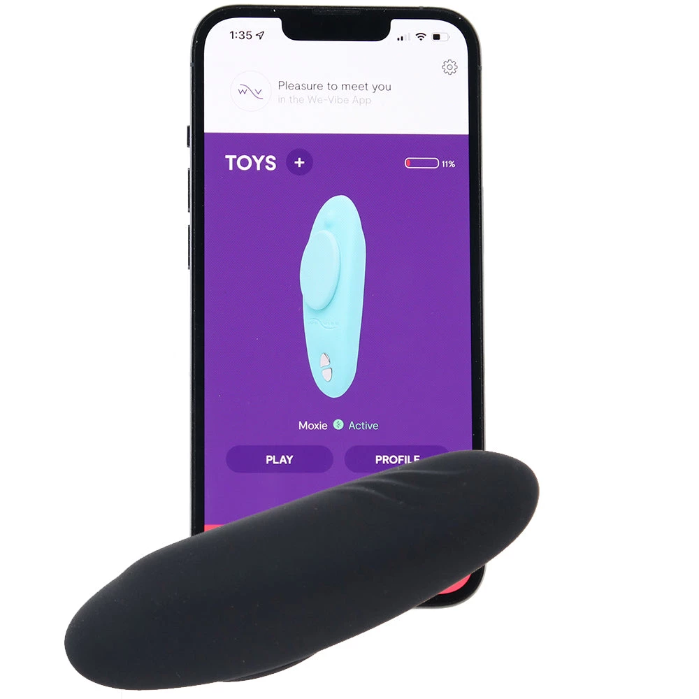 We-Vibe Tease Us Moxie And Moxie Couple's Set - Image 2