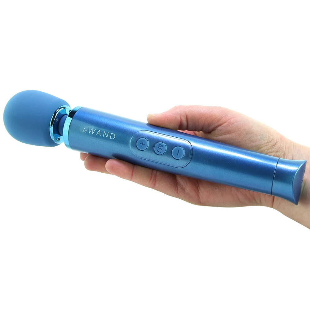 Le Wand Petite Massager - Image 4